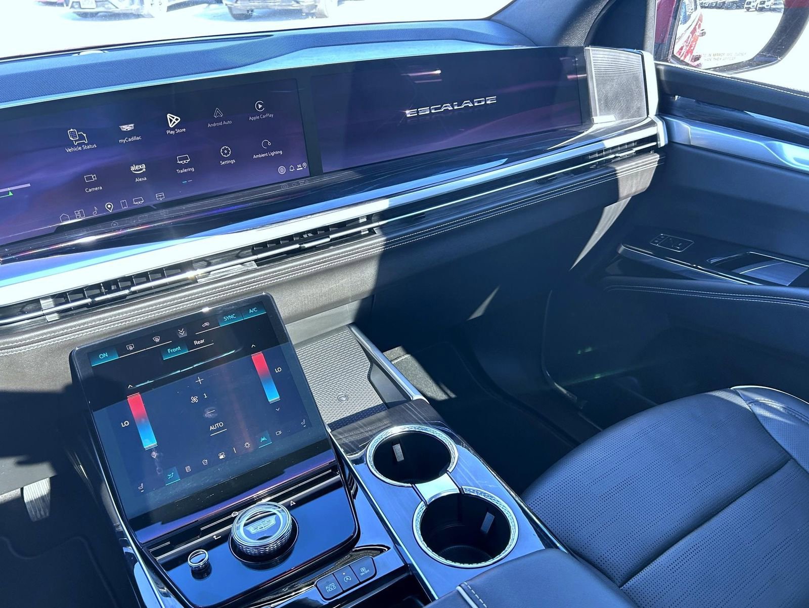 Certified 2025 Cadillac Escalade ESV Sport AWD/4WD image 22