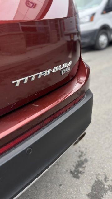 Used 2016 Ford Edge Titanium w/ Technology Package image 9