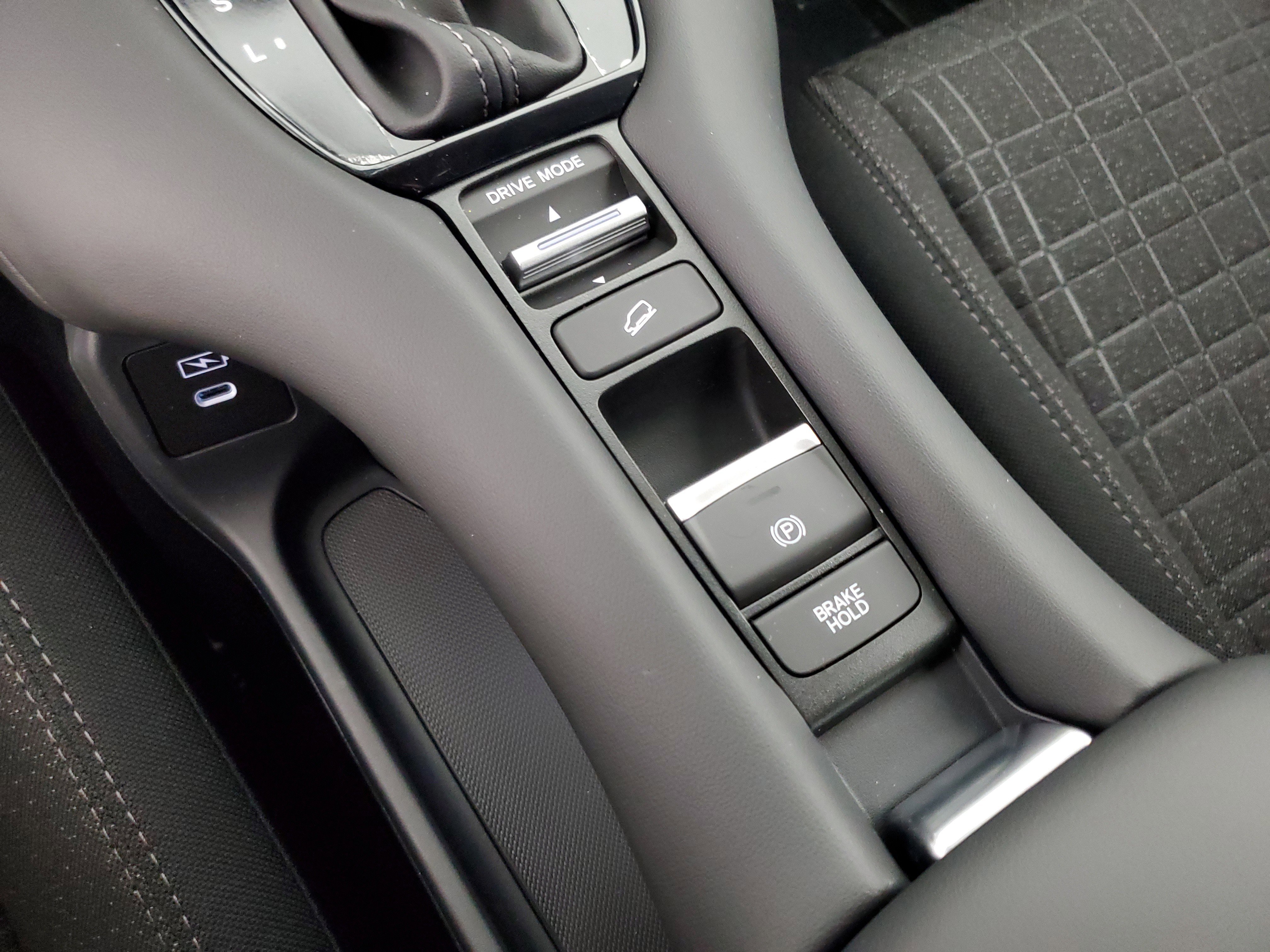 New 2026 Honda HR-V LX image 19