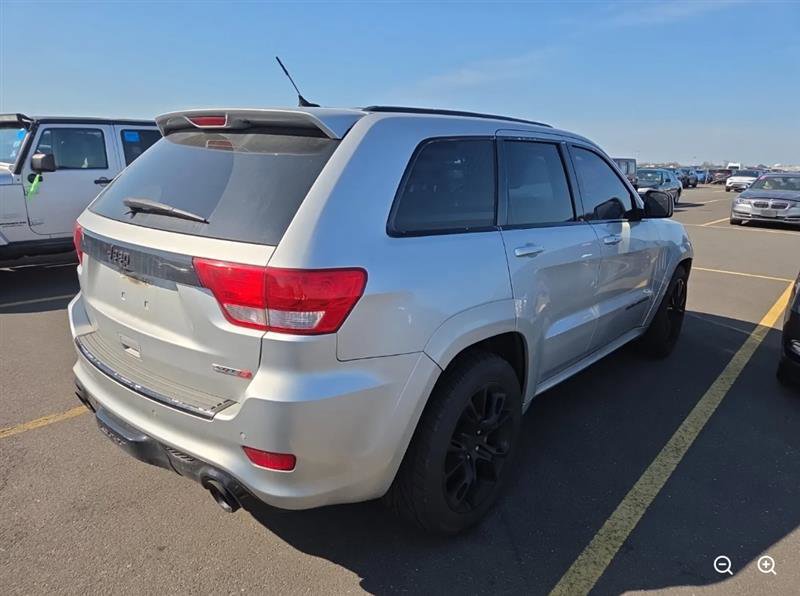 Used 2012 Jeep Grand Cherokee SRT8 w/ Luxury Group II AWD/4WD image 6
