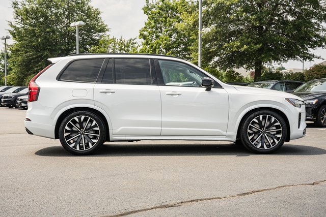 New 2026 Volvo XC90 T8 Ultra w/ Protection Package Premier image 3