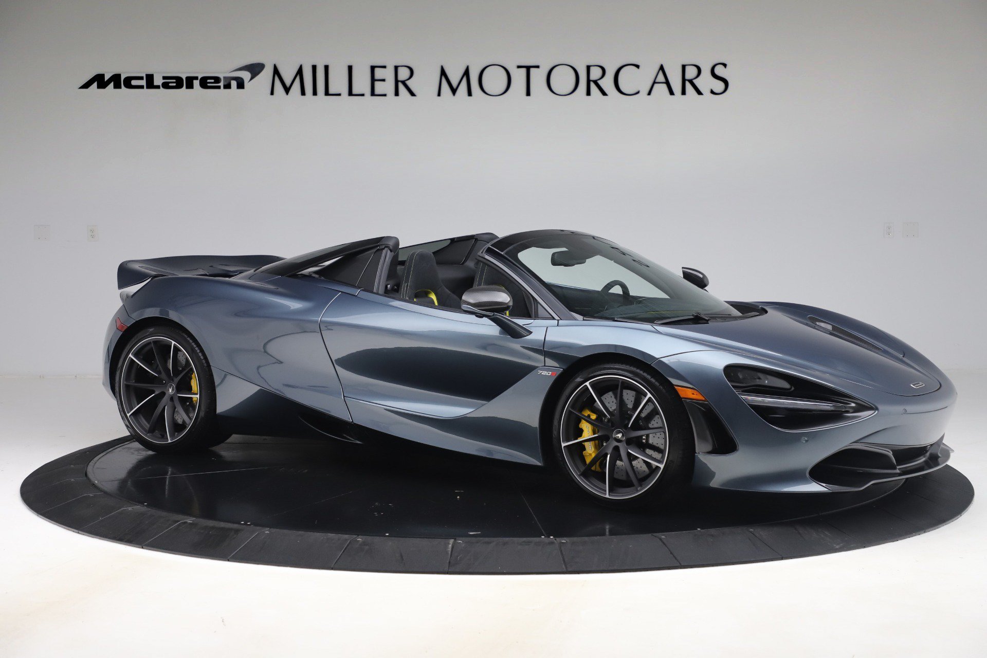 Used 2020 McLaren 720S Spider RWD image 10
