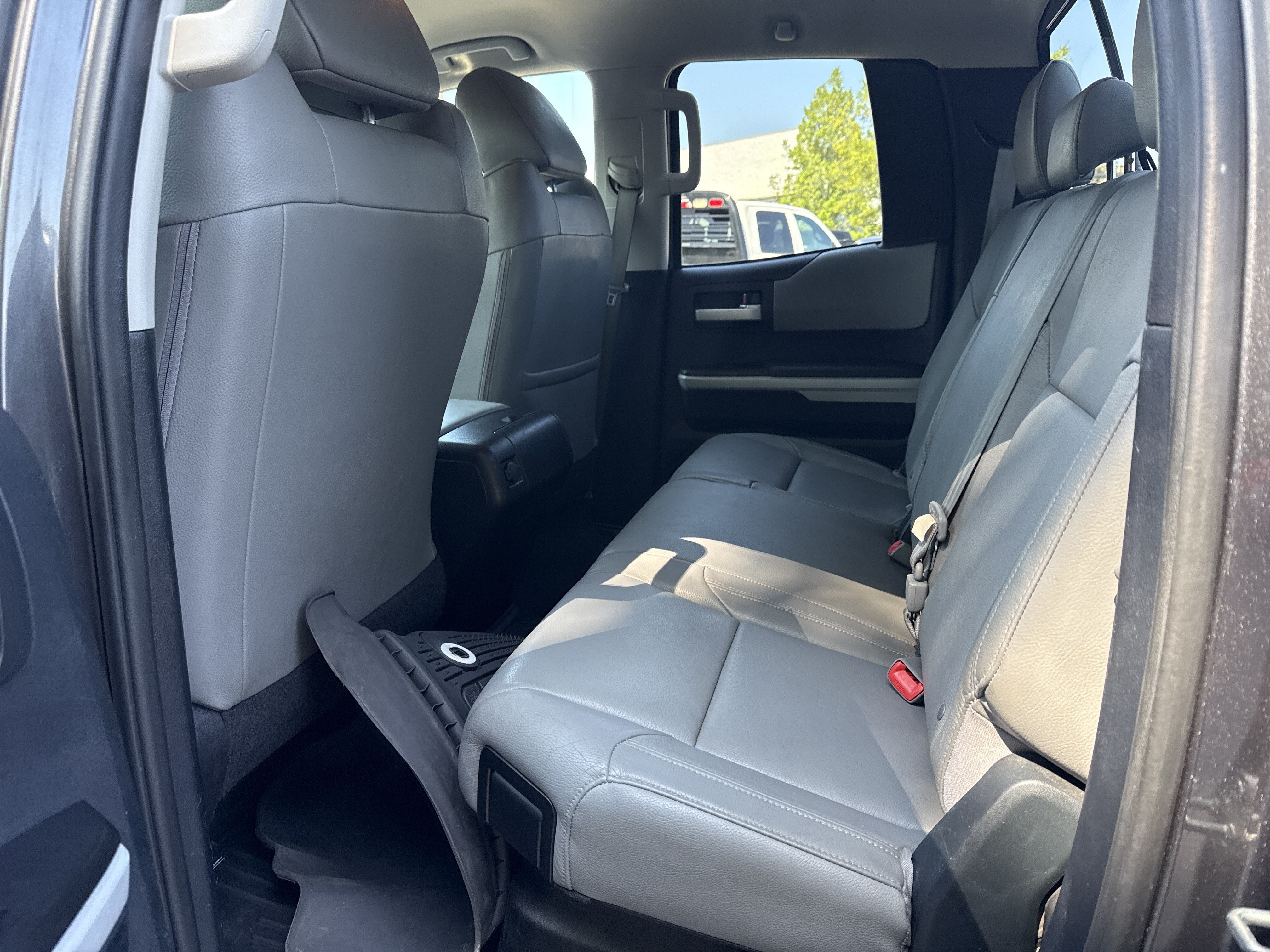 Used 2014 Toyota Tundra Limited AWD/4WD image 19