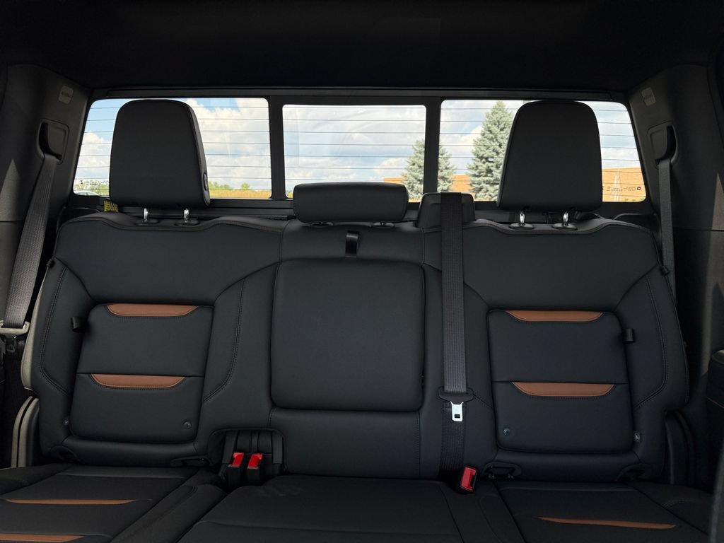 New 2026 GMC Sierra 1500 AT4 w/ AT4 Premium Package AWD/4WD image 39