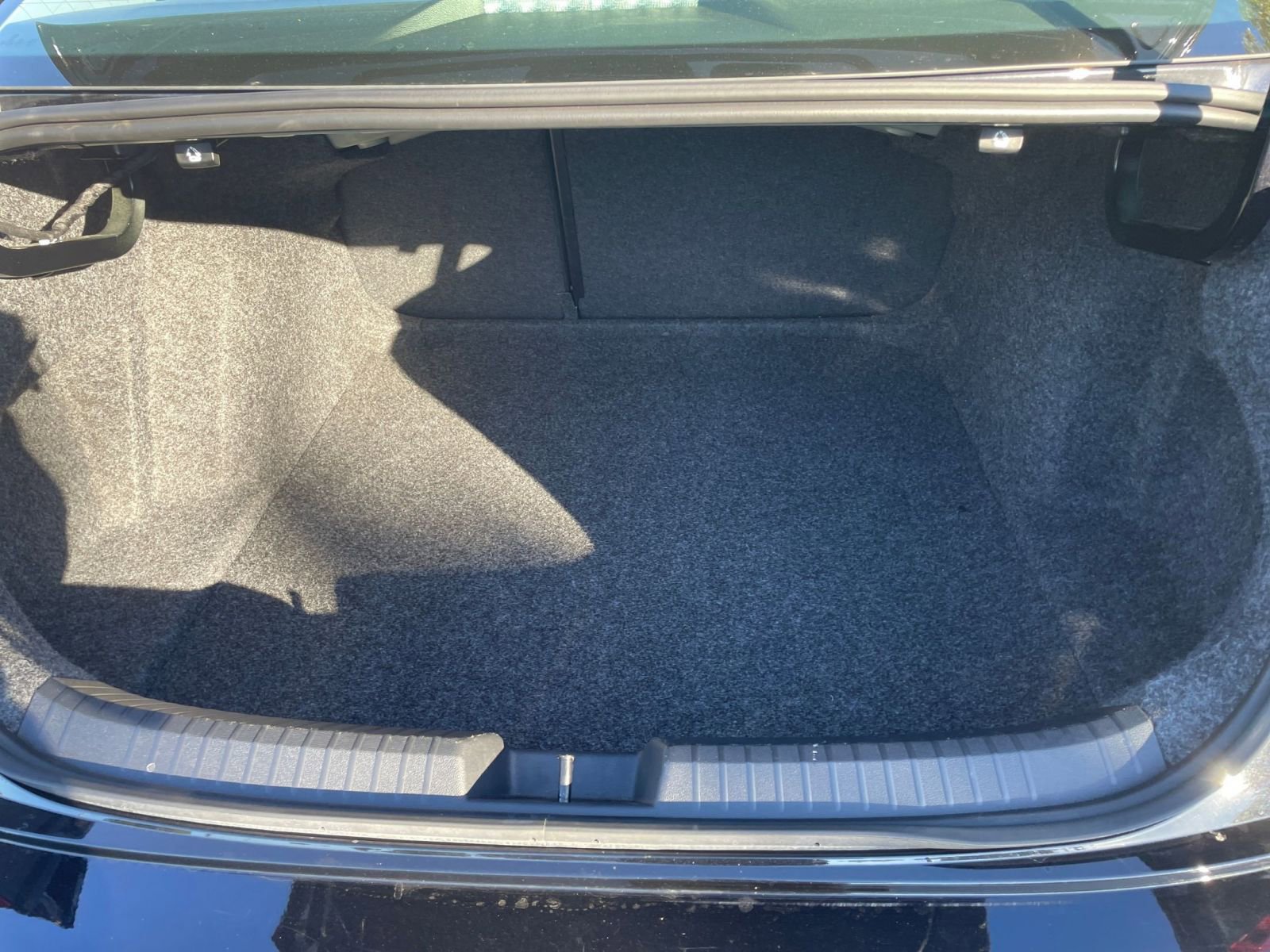 Used 2025 Volkswagen Jetta SE image 24