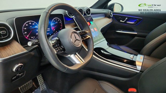 Used 2025 Mercedes-Benz GLC 300 4MATIC image 52