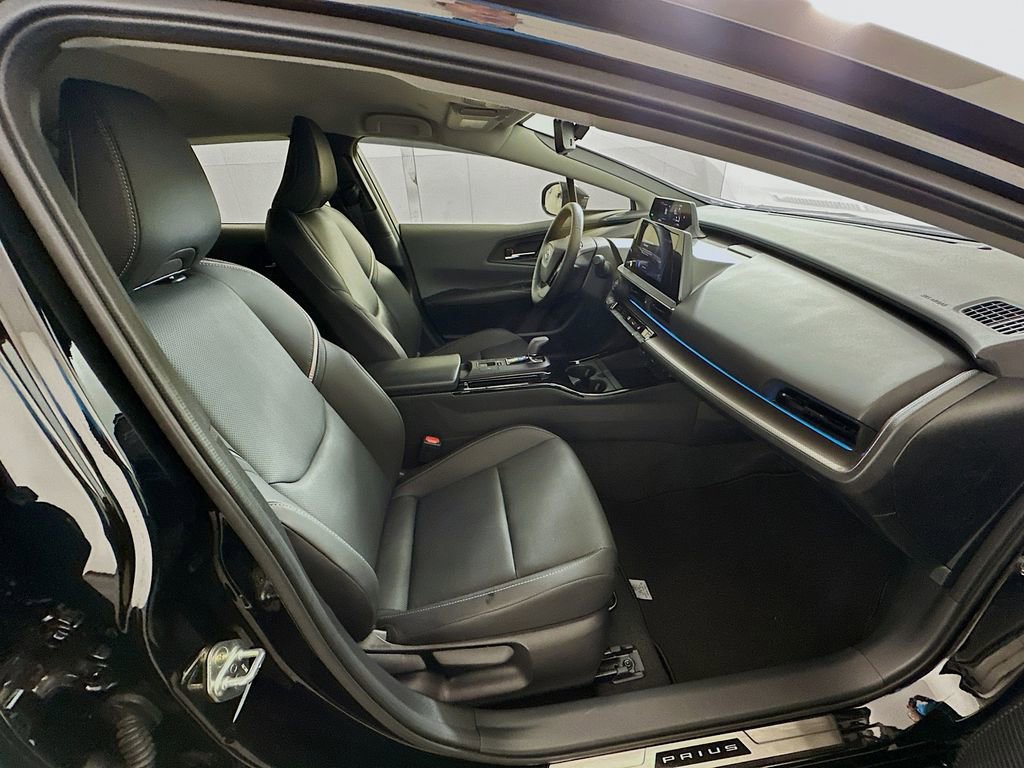 Used 2024 Toyota Prius XLE image 27
