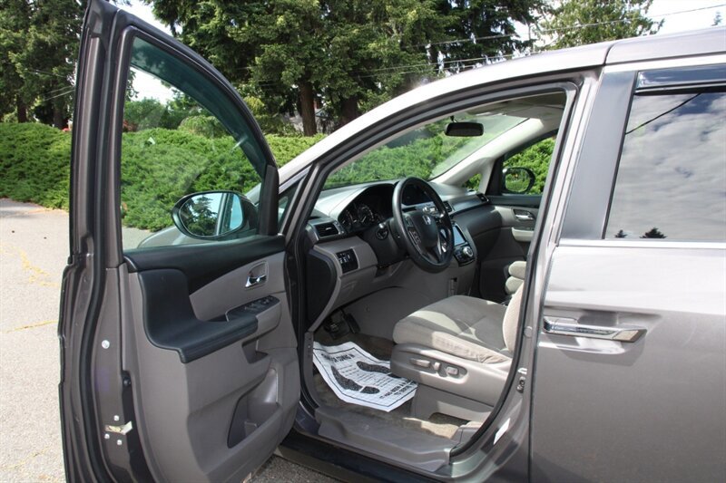 Used 2015 Honda Odyssey EX image 5