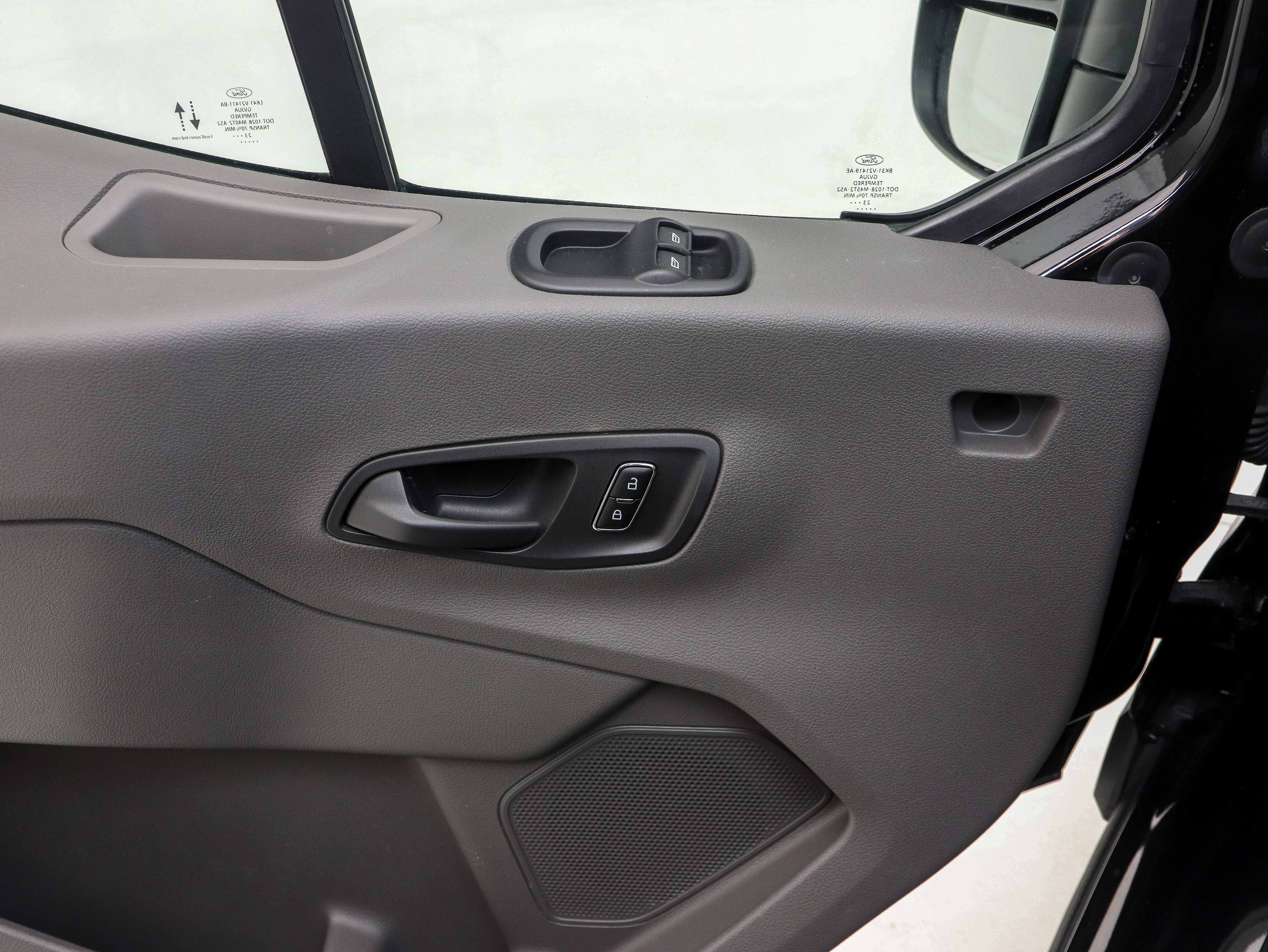 Used 2023 Ford Transit 350 XLT image 22