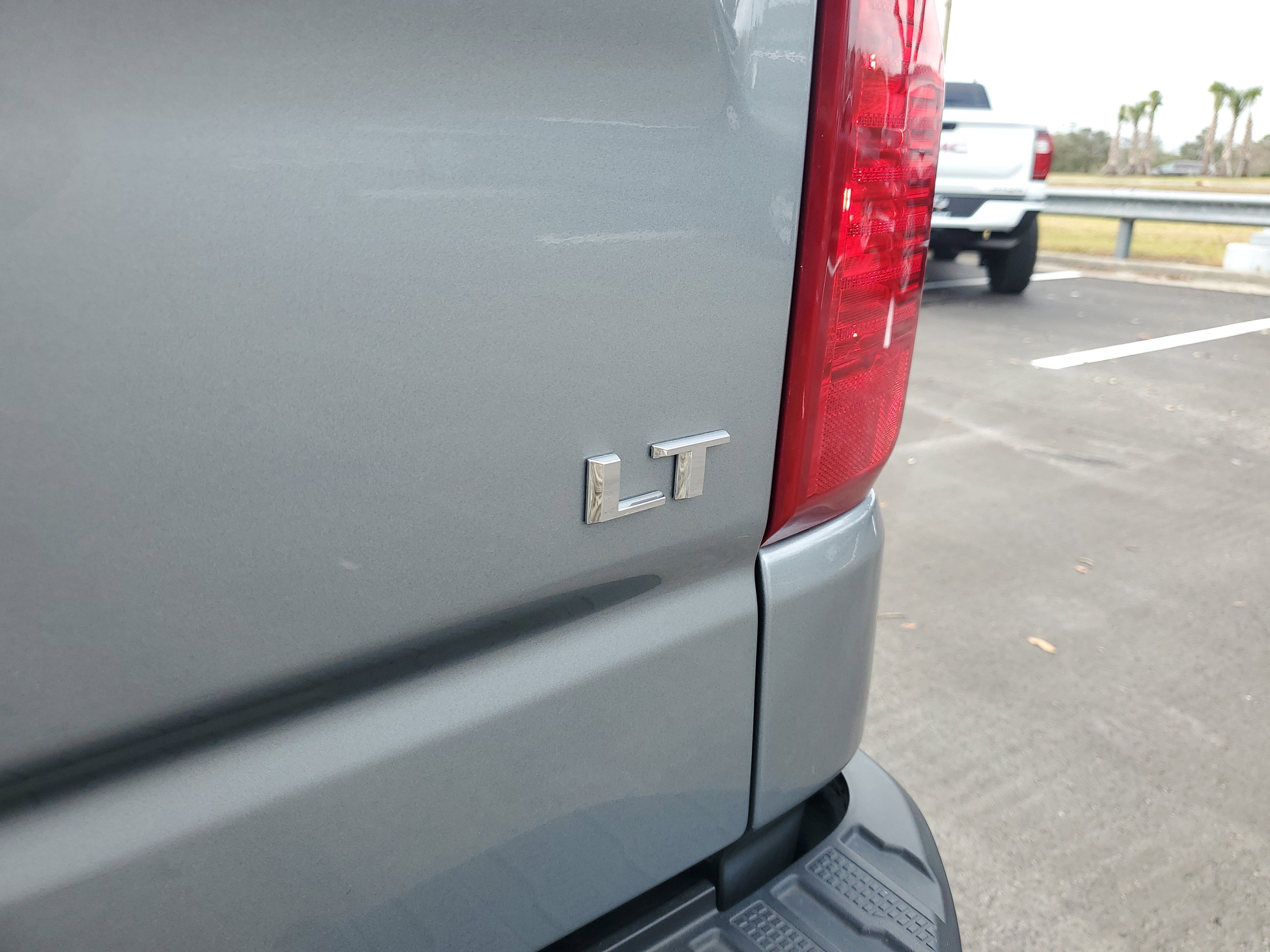 Used 2025 Chevrolet Silverado 1500 LT image 7