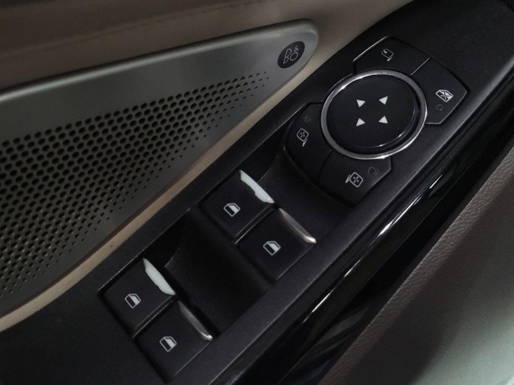 Used 2022 Ford Explorer Platinum w/ Premium Technology Package image 27