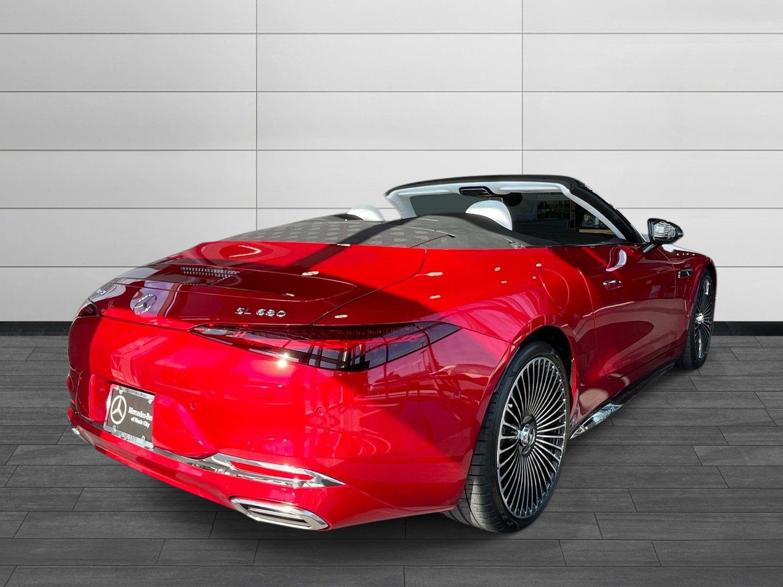 Certified 2026 Mercedes-Benz Maybach SL 680 image 3