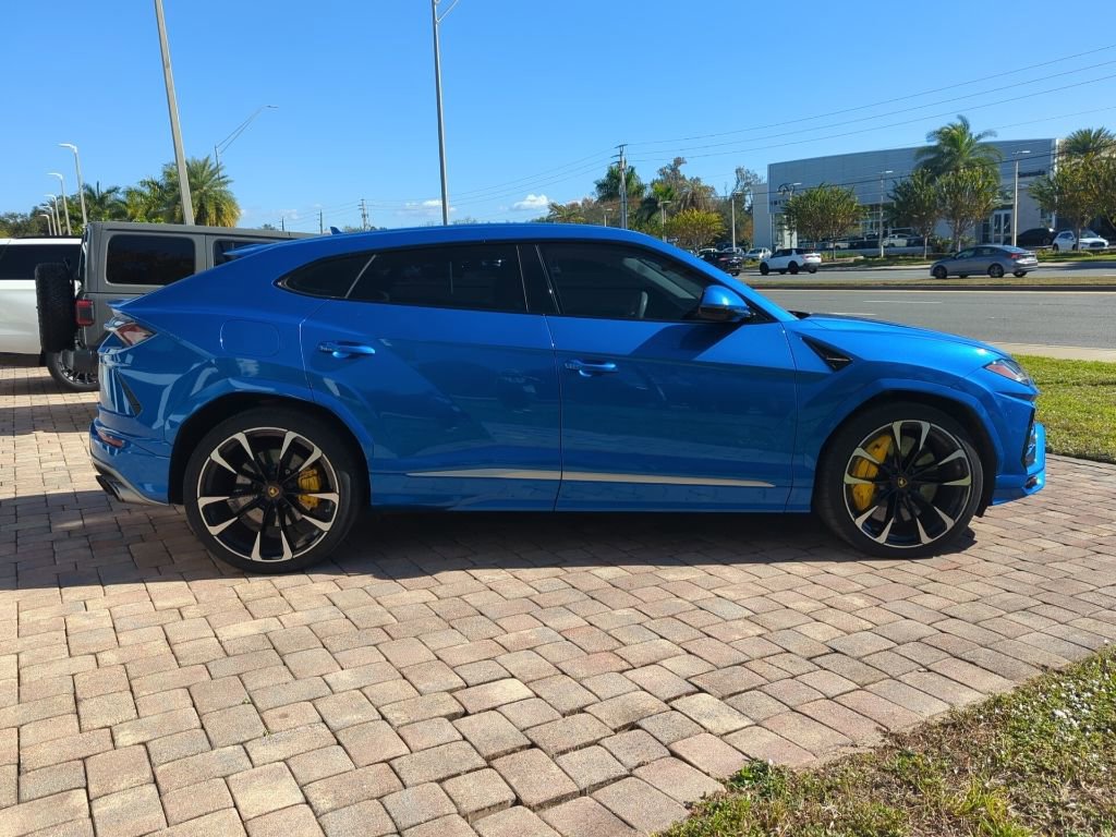Used 2020 Lamborghini Urus image 7