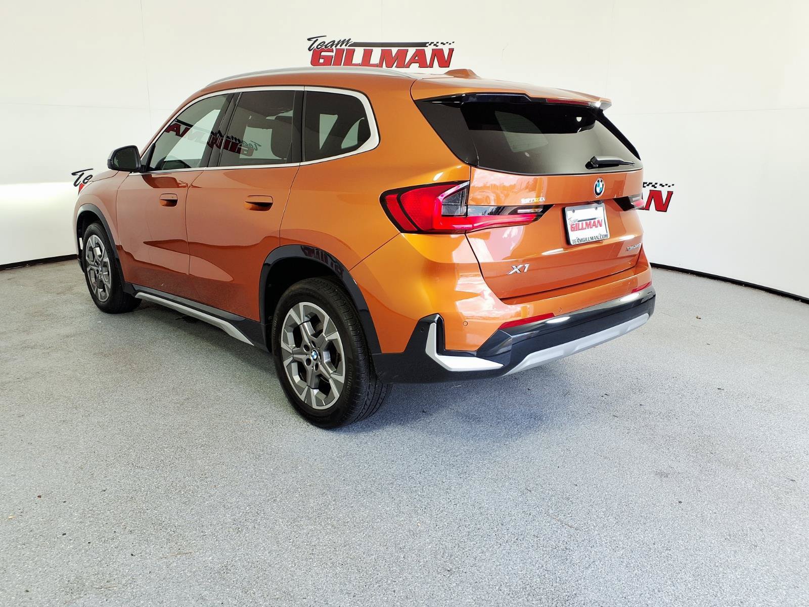 Used 2024 BMW X1 xDrive28i AWD/4WD image 4