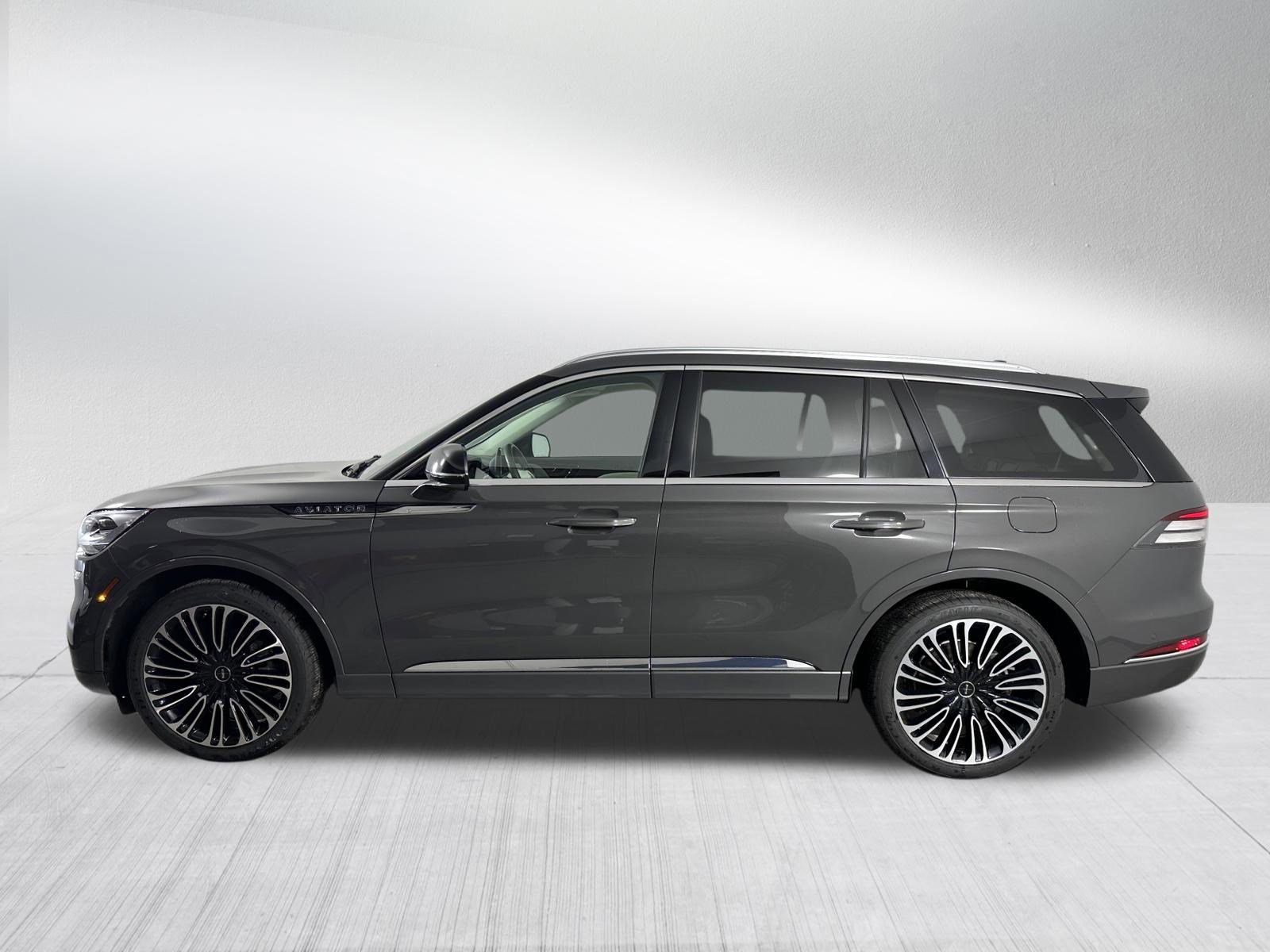 Used 2024 Lincoln Aviator Black Label w/ Dynamic Handling Package image 4