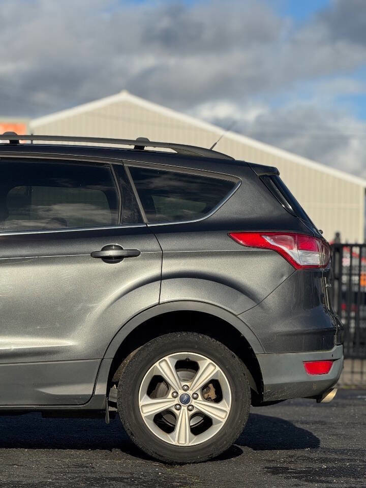 Used 2016 Ford Escape SE w/ Equipment Group 201A image 14