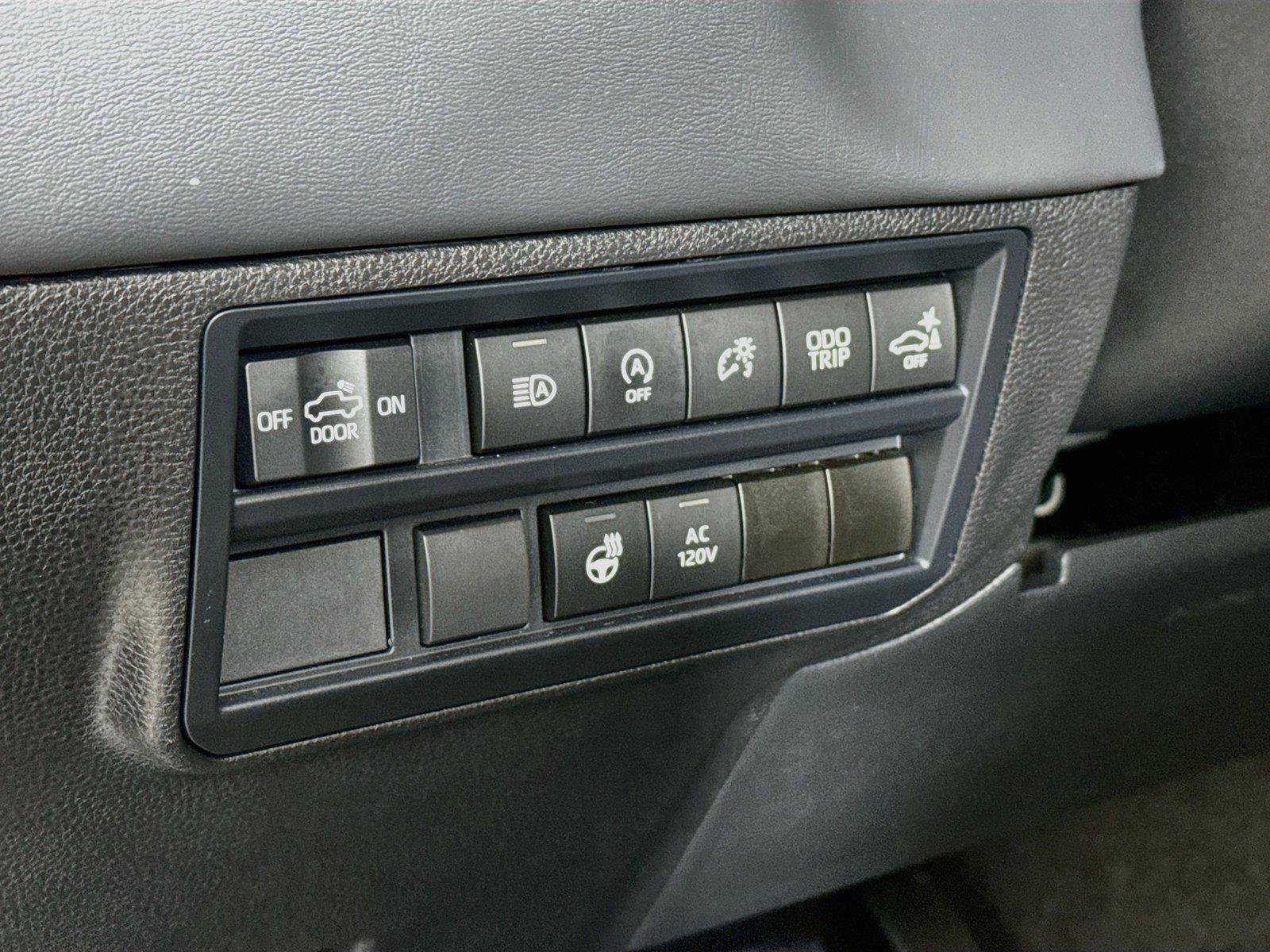 Used 2024 Toyota Tundra Platinum AWD/4WD image 16