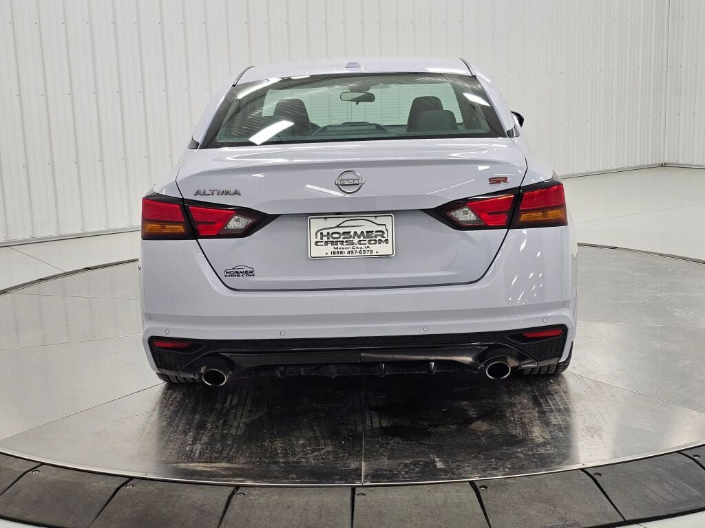 Used 2024 Nissan Altima 2.5 SR image 4