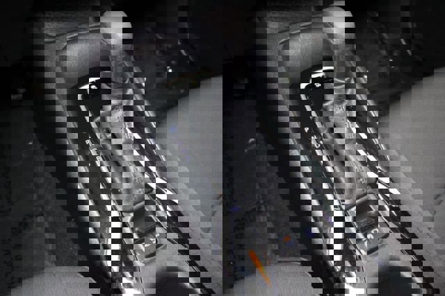 Used 2022 Toyota Corolla LE image 15