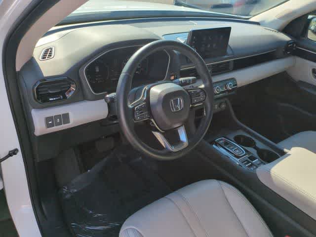 Used 2023 Honda Pilot EX-L image 10