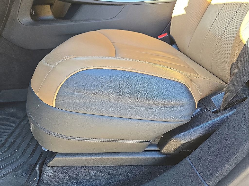 Used 2023 Land Rover Range Rover Sport SE Dynamic image 25