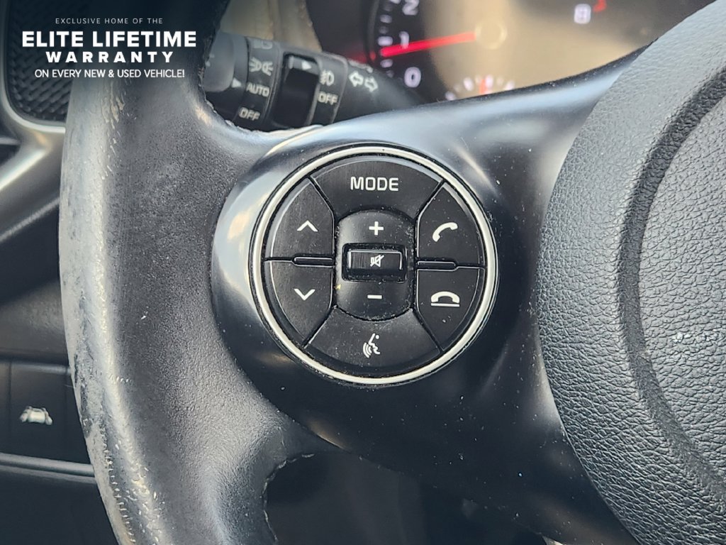 Used 2020 Kia Soul GT-Line FWD image 27
