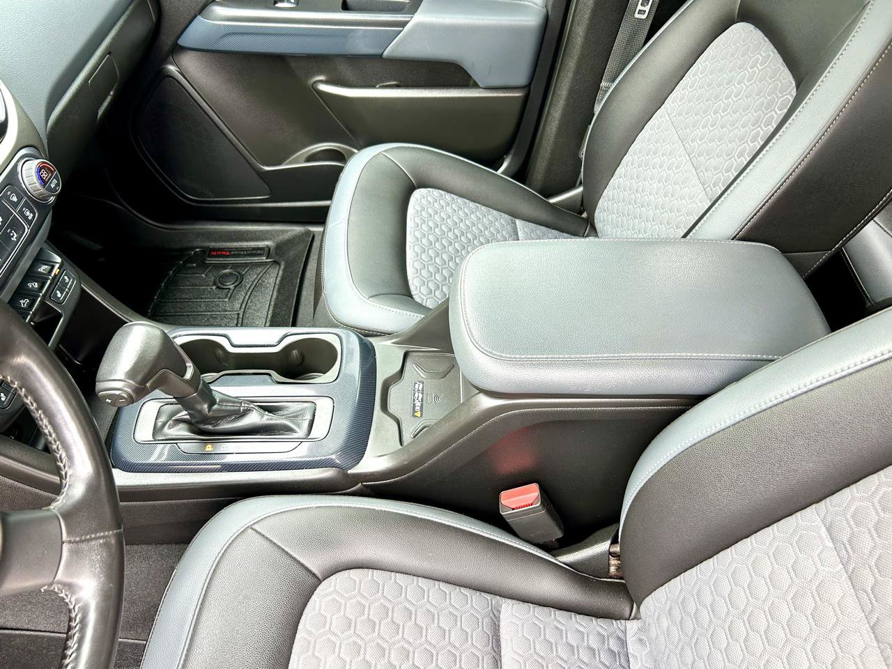 Used 2019 Chevrolet Colorado Z71 RWD image 11