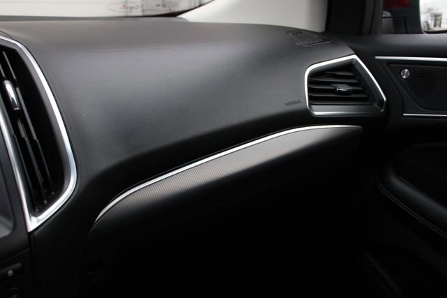 Used 2019 Ford Edge Titanium w/ Equipment Group 301A image 21