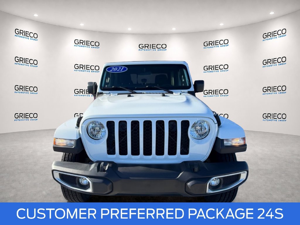 Used 2021 Jeep Gladiator Sport AWD/4WD image 2