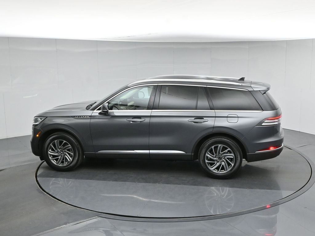 Used 2023 Lincoln Aviator Standard image 54