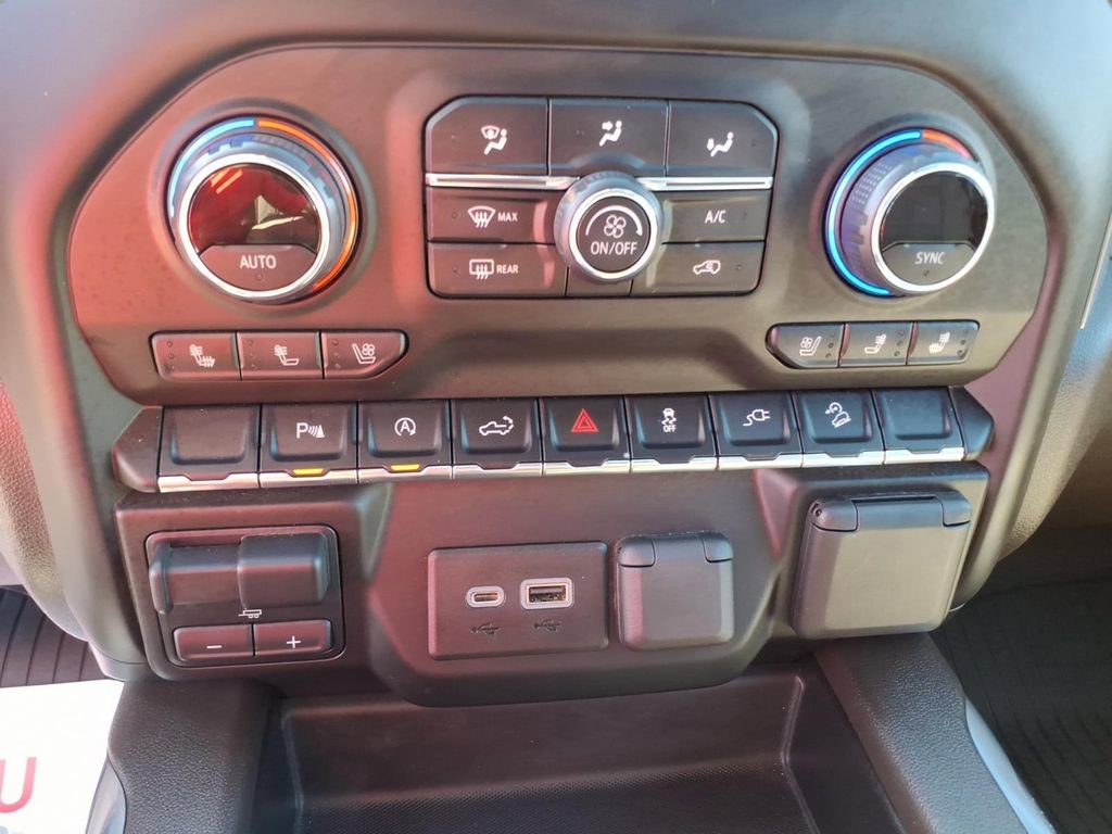 Used 2020 Chevrolet Silverado 1500 LTZ image 22