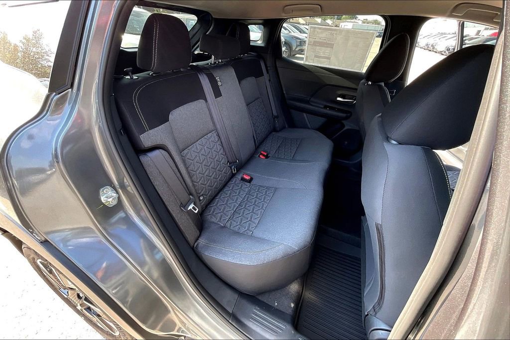 Used 2025 Nissan Kicks SV AWD/4WD image 22