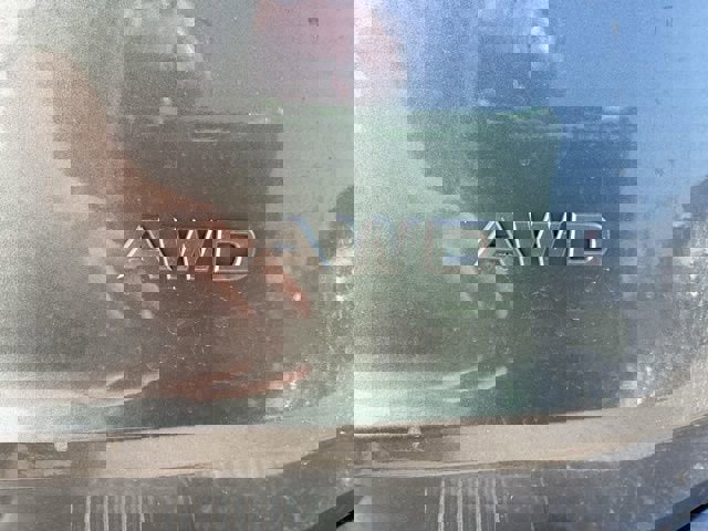 Used 2024 Nissan Rogue S AWD/4WD image 8