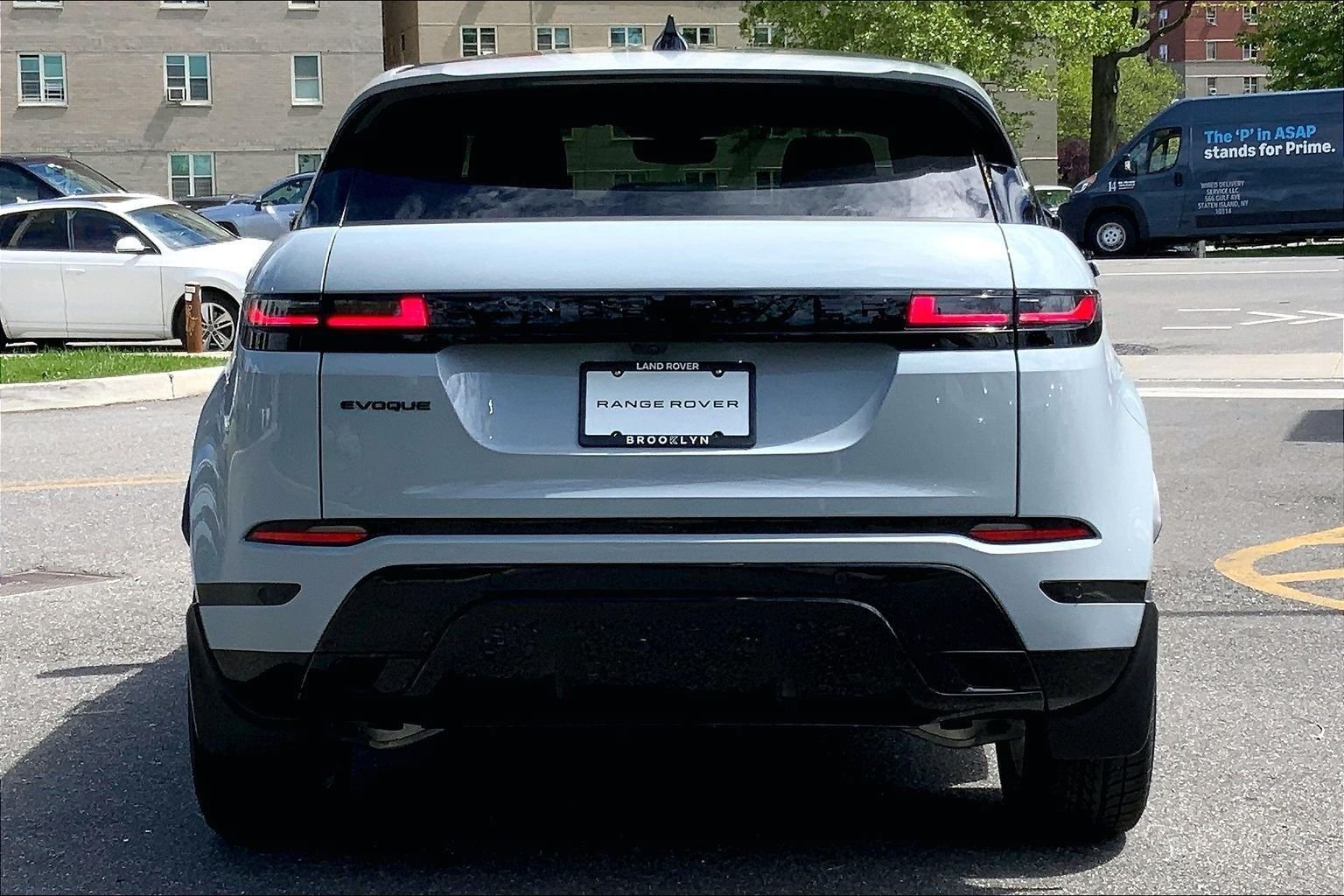 New 2026 Land Rover Range Rover Evoque Hoxton AWD/4WD image 4