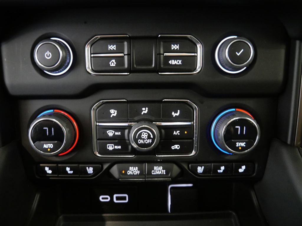 Used 2023 Chevrolet Tahoe High Country AWD/4WD image 24