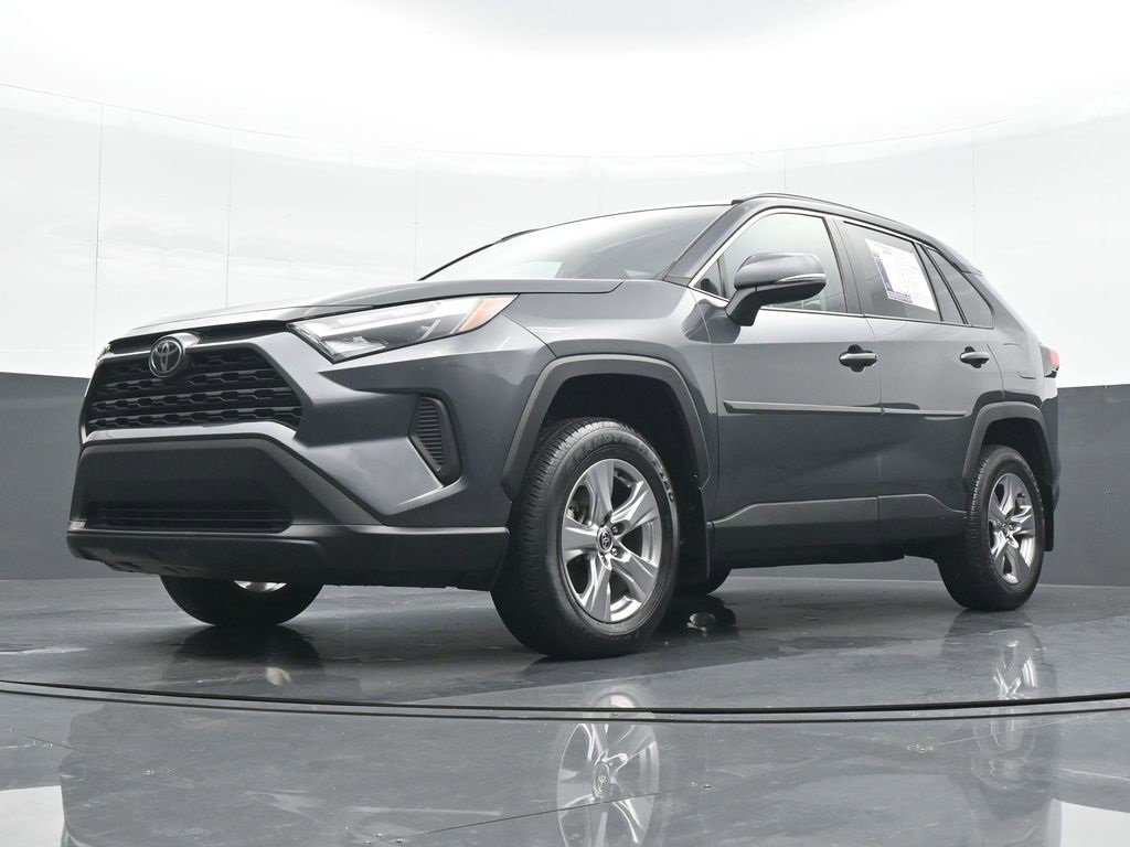 Used 2022 Toyota RAV4 XLE w/ Convenience Package image 17