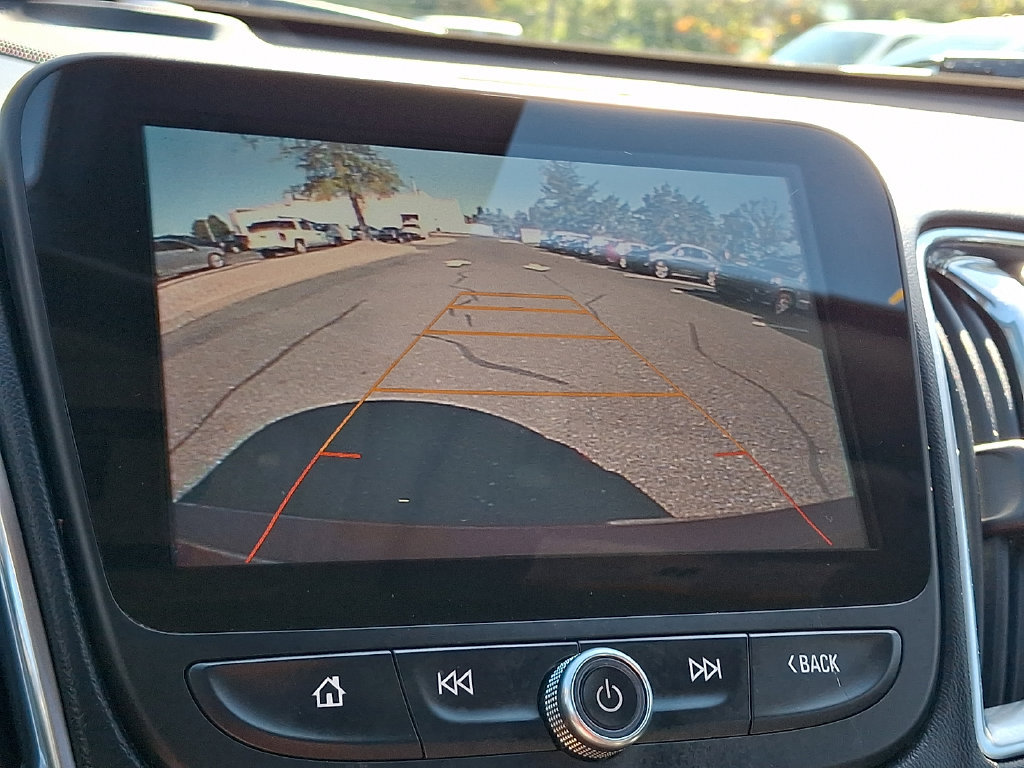 Used 2016 Chevrolet Malibu Premier w/ Driver Confidence Package FWD image 22