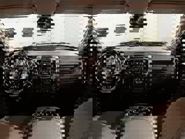 Used 2016 RAM 3500 Tradesman w/ Popular Equipment Group image 27