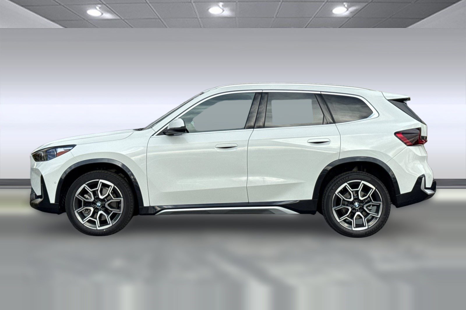 Used 2026 BMW X1 xDrive28i w/ Convenience Package image 2