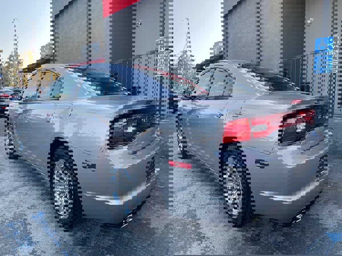 Used 2014 Dodge Charger R/T image 7