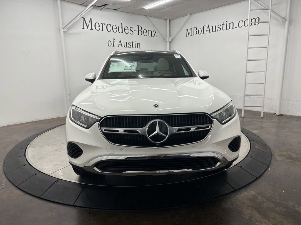 New 2026 Mercedes-Benz GLC 300 image 2