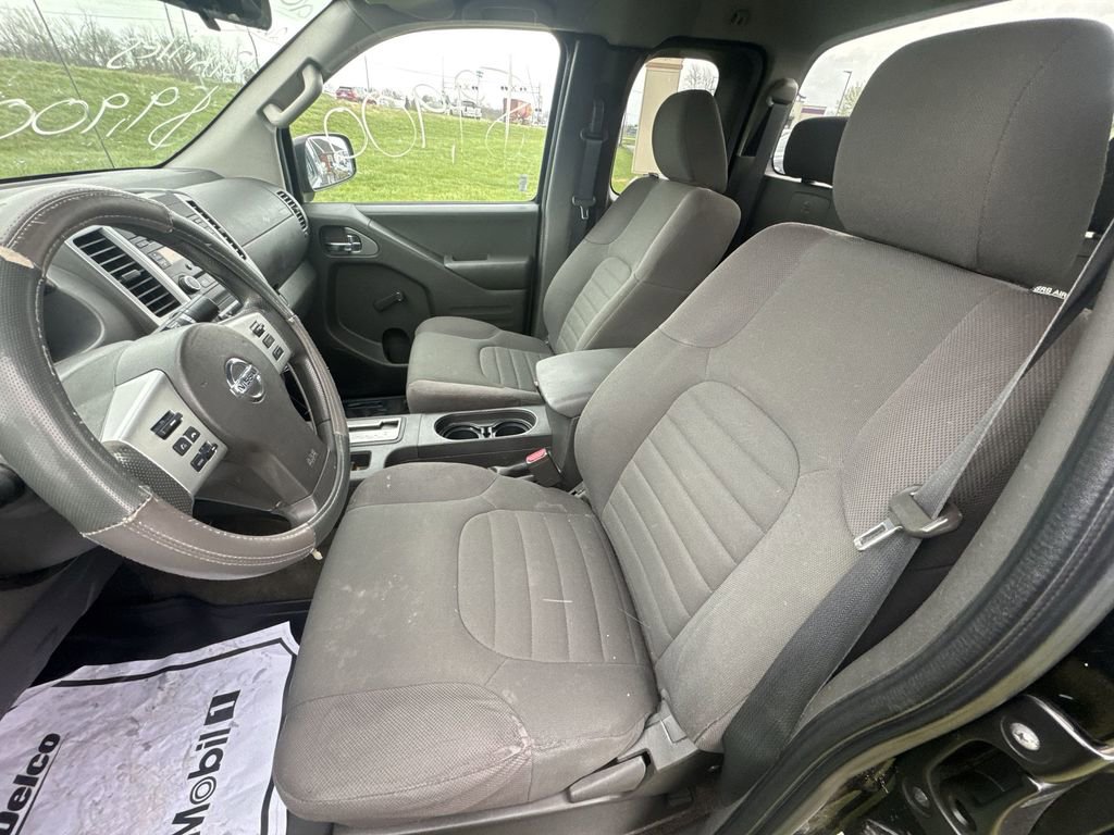 Used 2015 Nissan Frontier S image 11