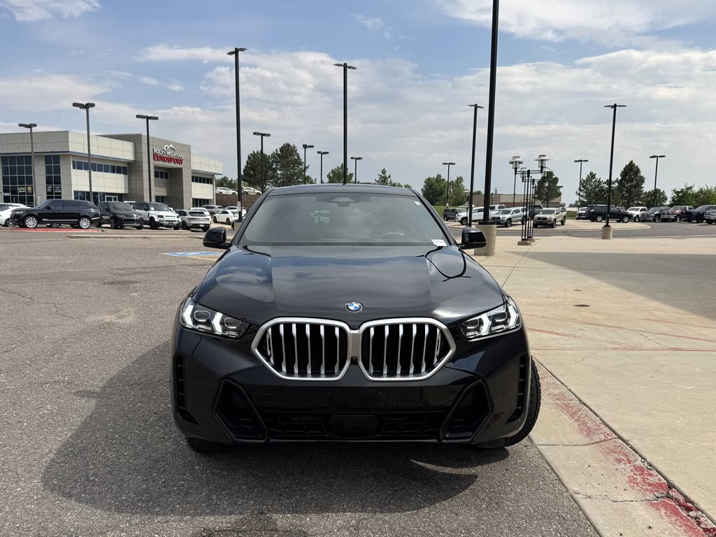 Used 2024 BMW X6 xDrive40i w/ Premium Package AWD/4WD image 3