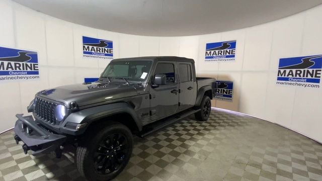 Used 2025 Jeep Gladiator Sport image 6