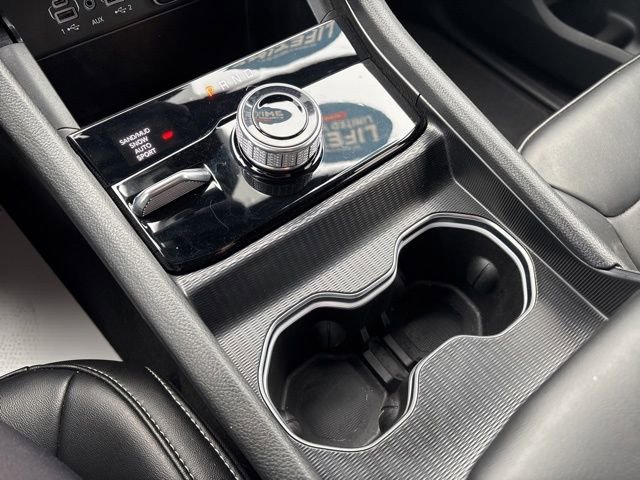 Used 2025 Jeep Grand Cherokee L Limited image 16