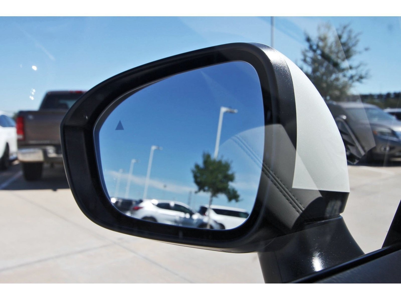 Certified 2023 Nissan Rogue SV FWD image 11