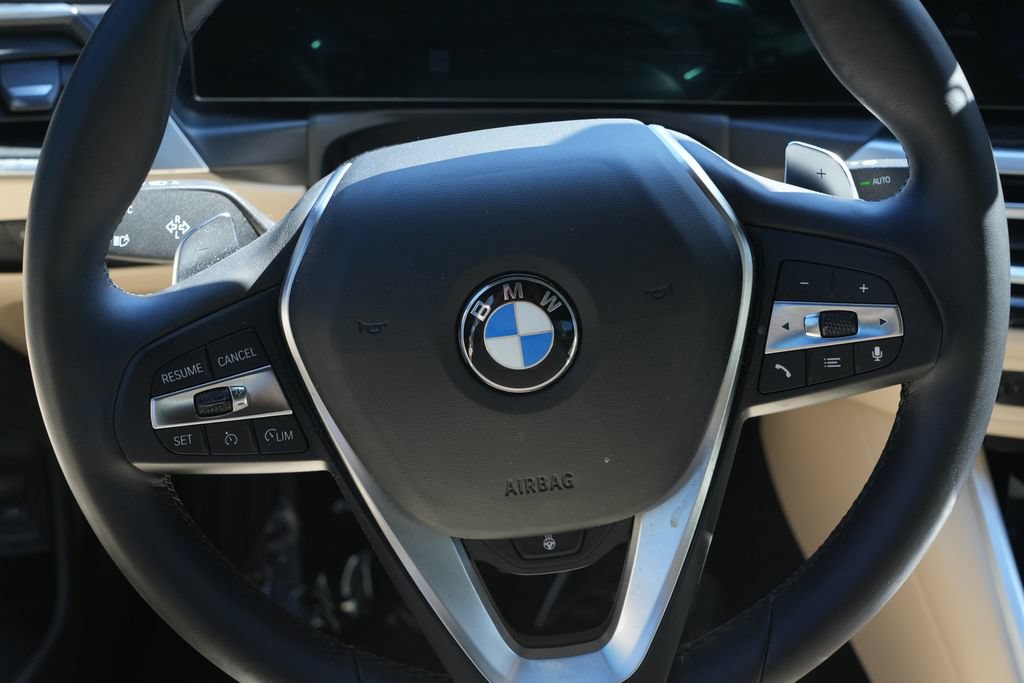 Used 2023 BMW 330i Sedan w/ Premium Package RWD image 17