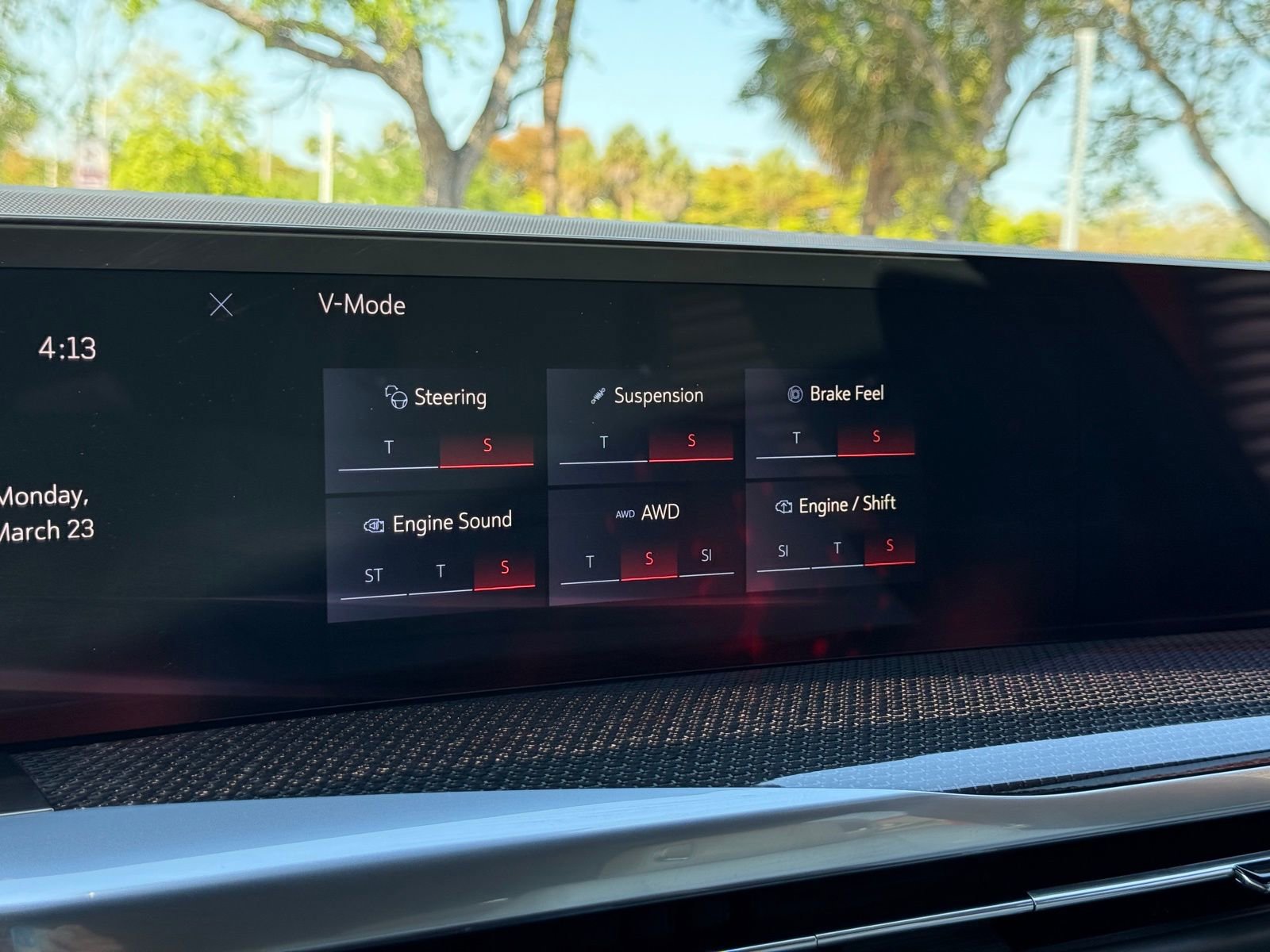 Used 2025 Cadillac Escalade ESV V image 46