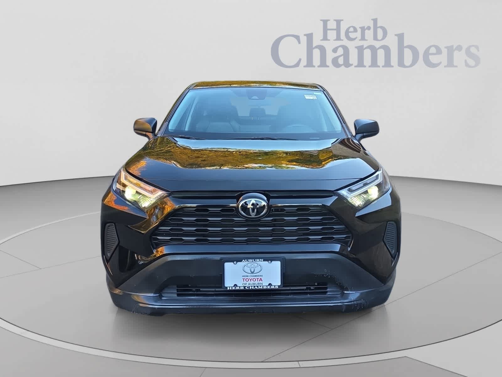 Used 2024 Toyota RAV4 LE AWD/4WD image 2