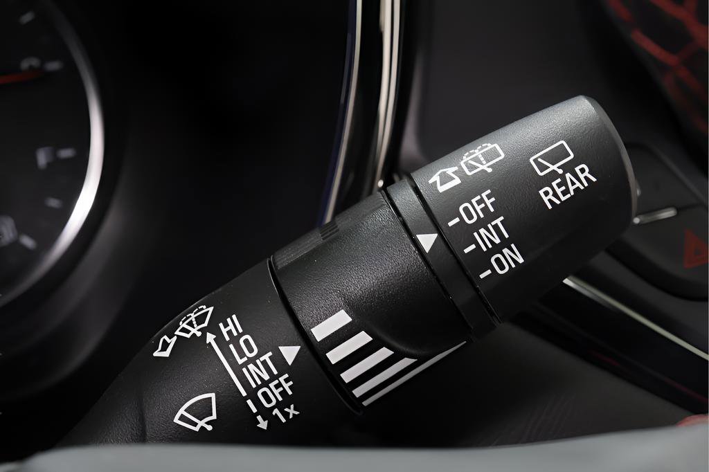 Used 2025 Chevrolet Blazer RS FWD image 17